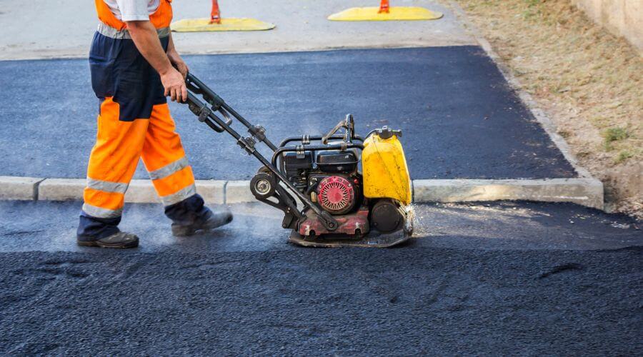 Professional gutter cleaning in Parkton, MD